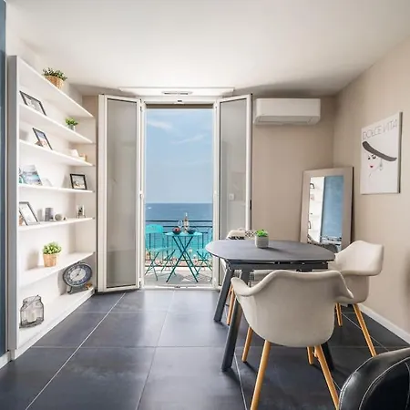 Le Balcon De La Baie Des Anges Apartmán
