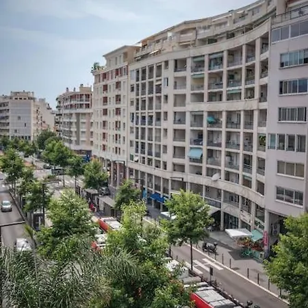 Le Balcon De La Baie Des Anges Apartment *